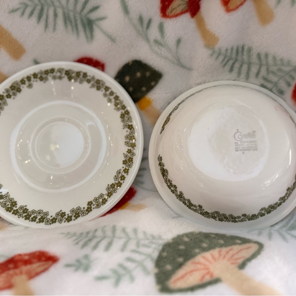 Vintage Corelle Spring Blossom Crazy Daisy Saucer and Dessert bowl